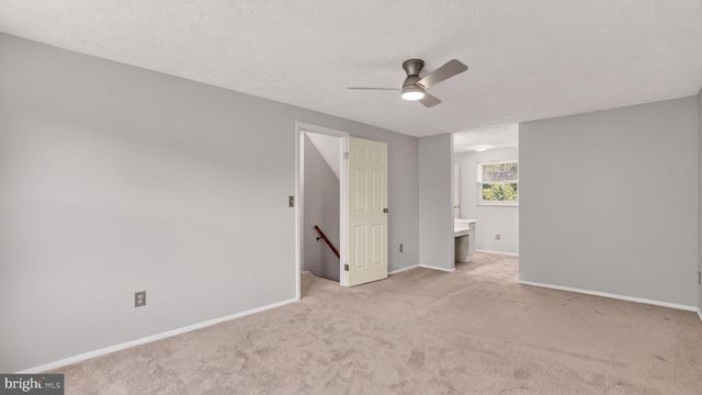 7912 PEPPERBOX LN, Pasadena, MD 21122