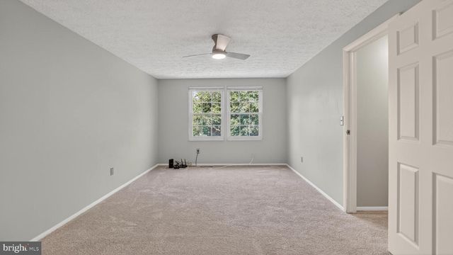 7912 PEPPERBOX LN, Pasadena, MD 21122