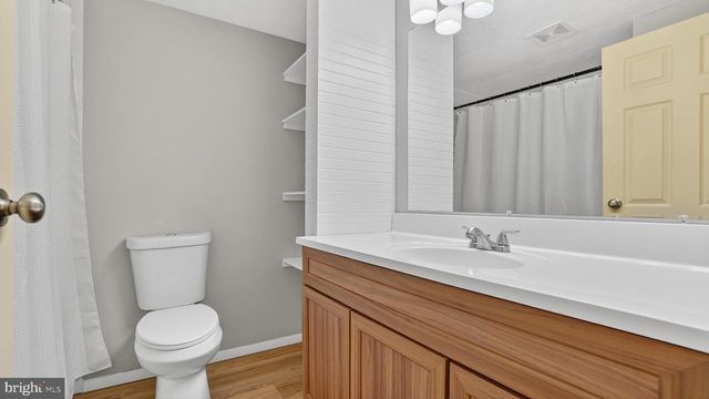 7912 PEPPERBOX LN, Pasadena, MD 21122