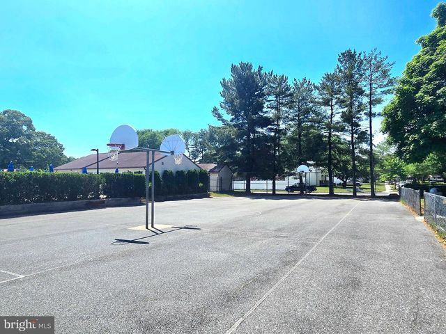 7912 PEPPERBOX LN, Pasadena, MD 21122