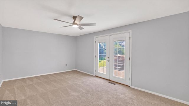 7912 PEPPERBOX LN, Pasadena, MD 21122
