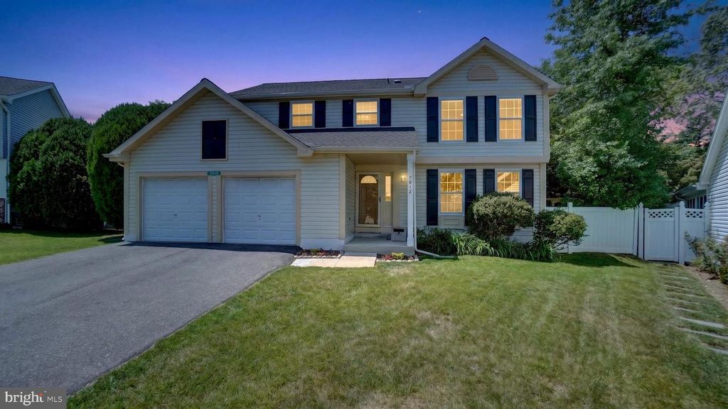7912 PEPPERBOX LN, Pasadena, MD 21122