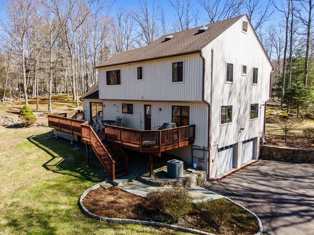 5 Canaan Circle, South Salem, NY 10590