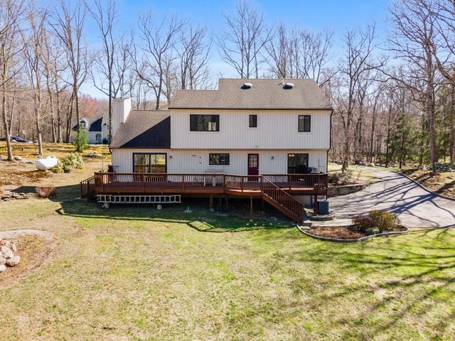 5 Canaan Circle, South Salem, NY 10590