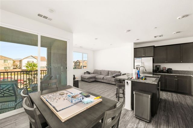 16680 Wyndham Lane 3, Fontana, CA 92336