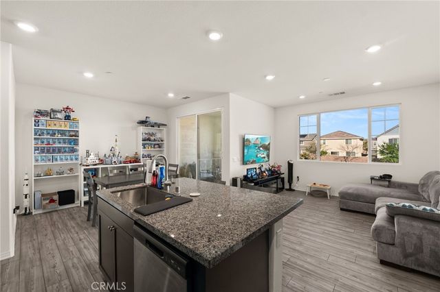 16680 Wyndham Lane 3, Fontana, CA 92336