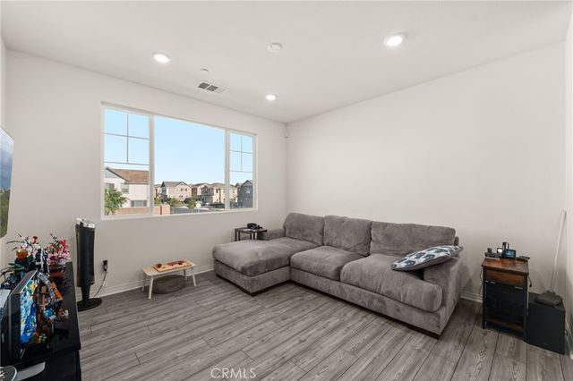 16680 Wyndham Lane 3, Fontana, CA 92336