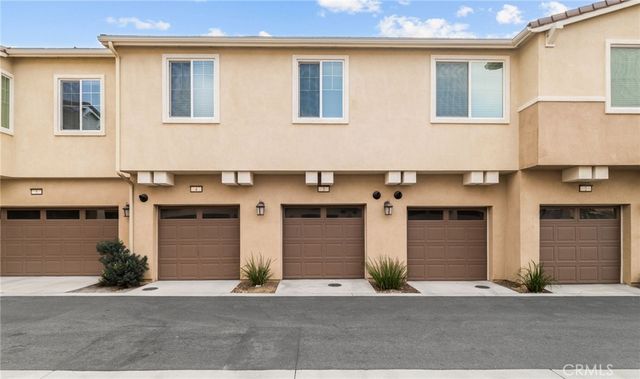 16680 Wyndham Lane 3, Fontana, CA 92336
