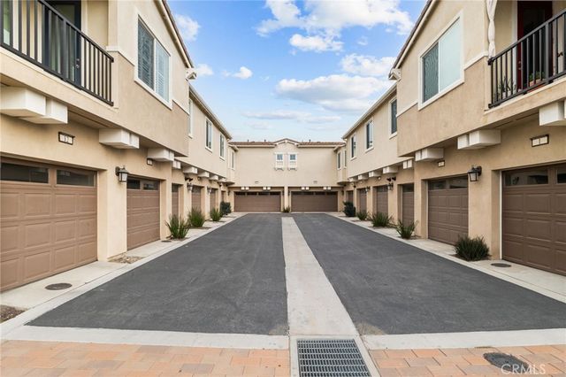 16680 Wyndham Lane 3, Fontana, CA 92336