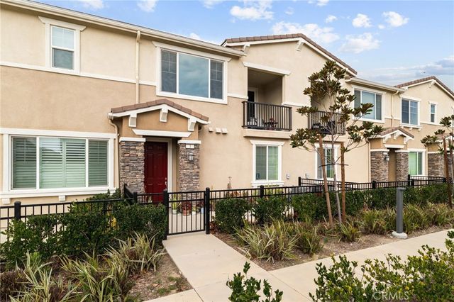 16680 Wyndham Lane 3, Fontana, CA 92336