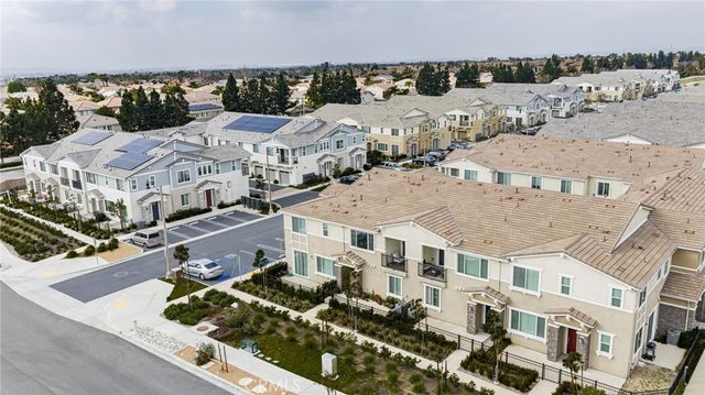 16680 Wyndham Lane 3, Fontana, CA 92336