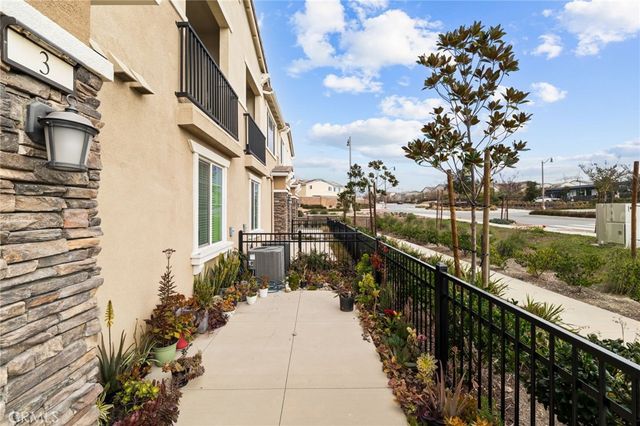 16680 Wyndham Lane 3, Fontana, CA 92336