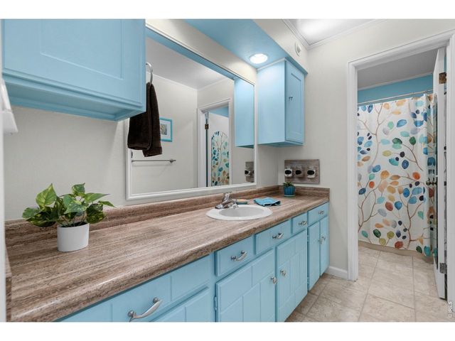 7715 Essex Pl, Boulder, CO 80301