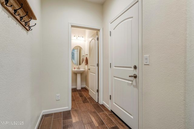 962 W End Street, Carson City, NV 89701