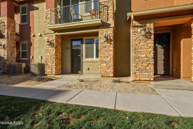 962 W End Street, Carson City, NV 89701