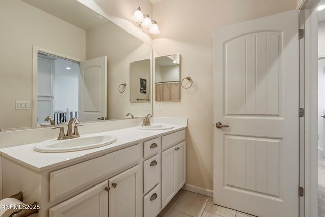 962 W End Street, Carson City, NV 89701