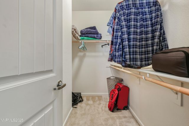 962 W End Street, Carson City, NV 89701