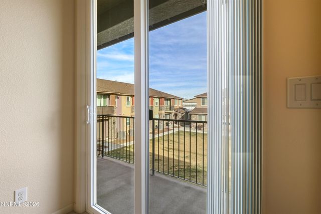 962 W End Street, Carson City, NV 89701