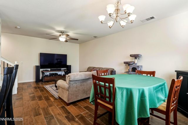 962 W End Street, Carson City, NV 89701