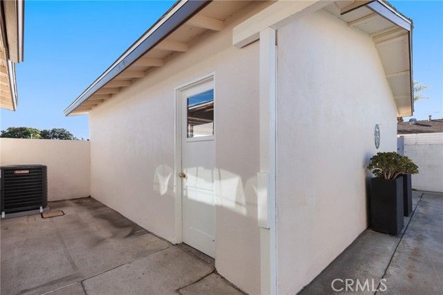 1313 N Crestlane Place, Anaheim, CA 92805