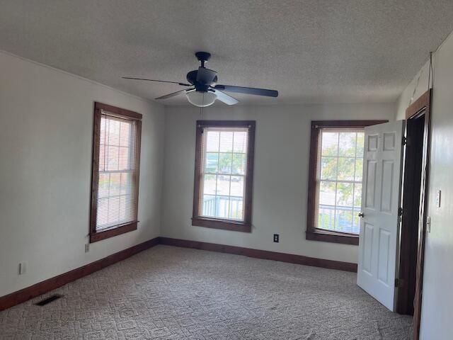 40 W Rigby Street, Manning, SC 29102