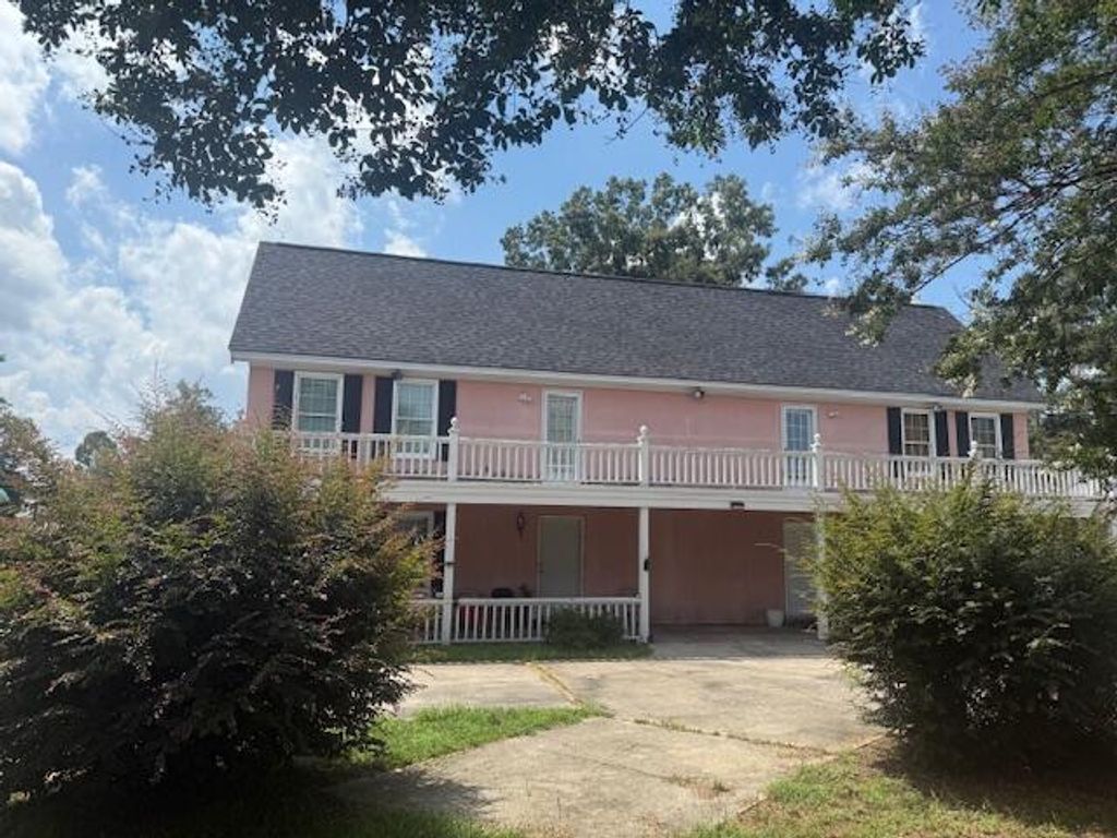 40 W Rigby Street, Manning, SC 29102