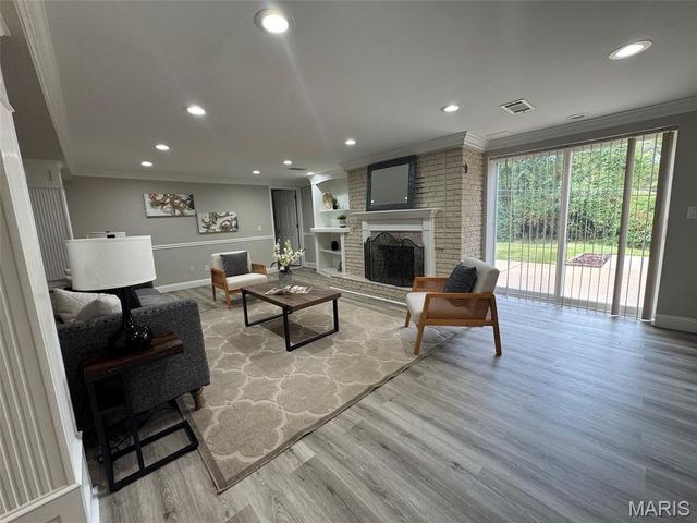 11923 Barkman Drive, St Louis, MO 63146