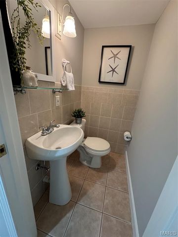 11923 Barkman Drive, St Louis, MO 63146