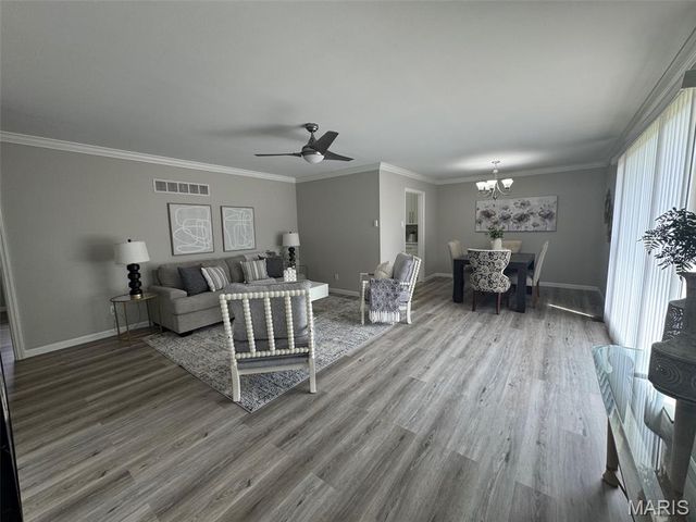 11923 Barkman Drive, St Louis, MO 63146