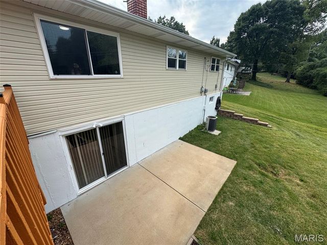 11923 Barkman Drive, St Louis, MO 63146
