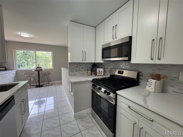 11923 Barkman Drive, St Louis, MO 63146