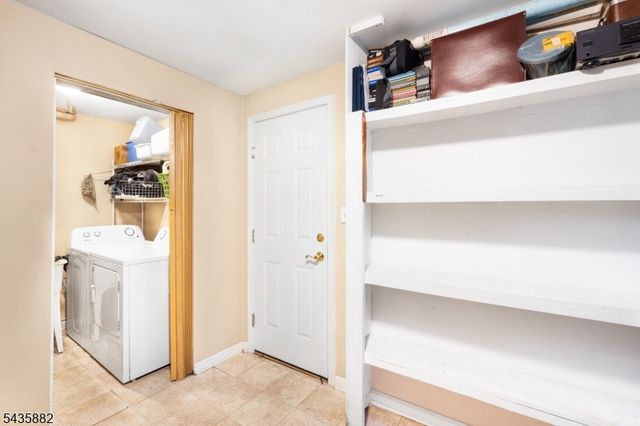 8 Robin Rd, Somerville Boro, NJ 08876