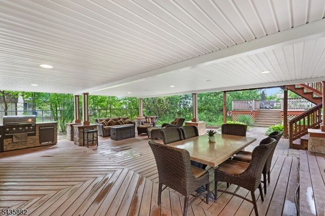 8 Robin Rd, Somerville Boro, NJ 08876