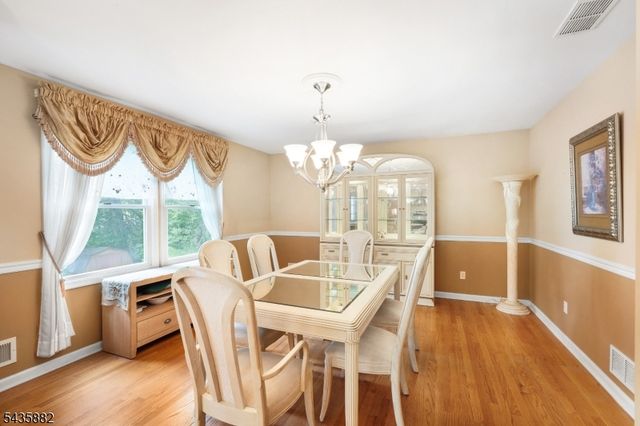 8 Robin Rd, Somerville Boro, NJ 08876