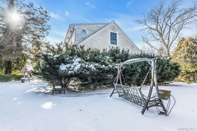 1 Towne Court, Melville, NY 11747