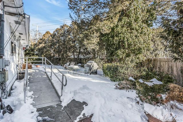 1 Towne Court, Melville, NY 11747