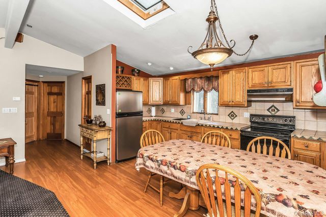 1 Towne Court, Melville, NY 11747