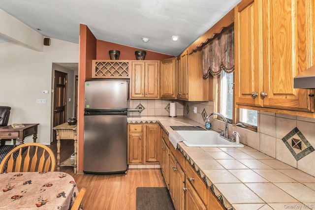 1 Towne Court, Melville, NY 11747