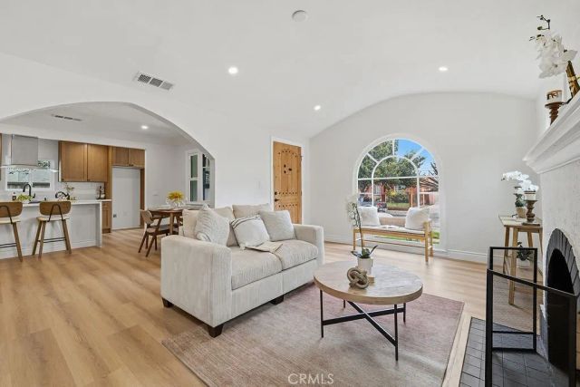 6119 Haas, Los Angeles, CA 90047