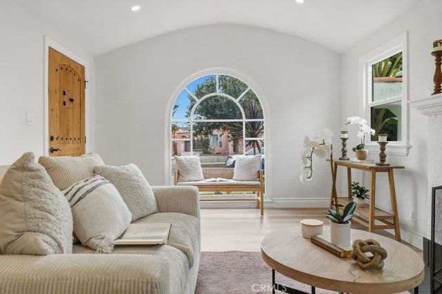 6119 Haas, Los Angeles, CA 90047