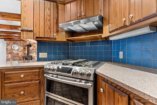 107 W RIDGE RD, Dillsburg, PA 17019