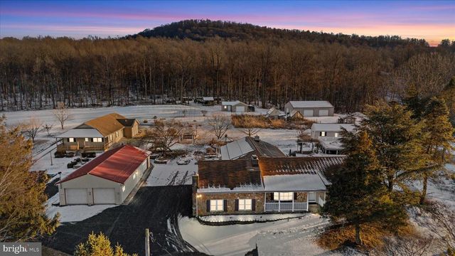 107 W RIDGE RD, Dillsburg, PA 17019