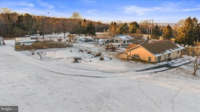 107 W RIDGE RD, Dillsburg, PA 17019