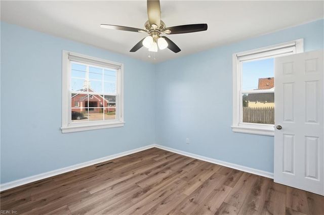 1037 Philpotts RD, Norfolk, VA 23513