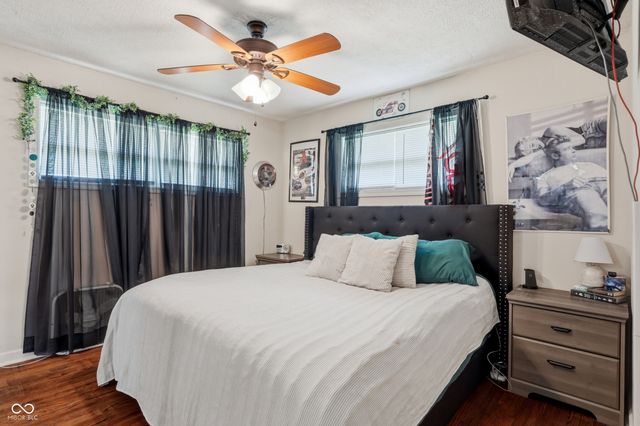 6845 Walton Street, Indianapolis, IN 46241