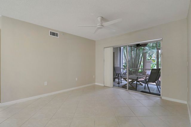 236 VILLAGE Boulevard 1106, Tequesta, FL 33469