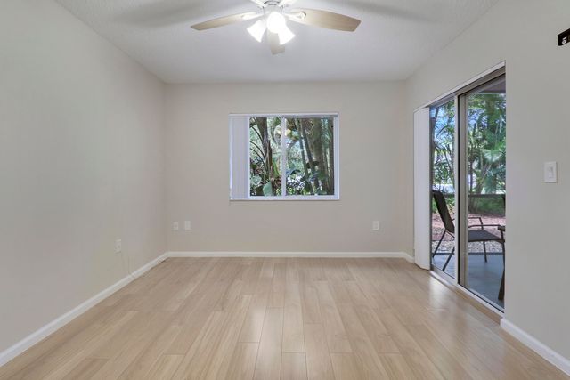 236 VILLAGE Boulevard 1106, Tequesta, FL 33469
