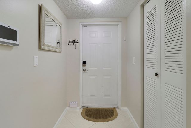 236 VILLAGE Boulevard 1106, Tequesta, FL 33469