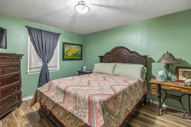 648 Tottys Bend Loop, Duck River, TN 38454