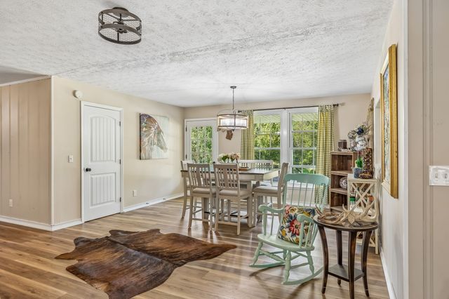 648 Tottys Bend Loop, Duck River, TN 38454